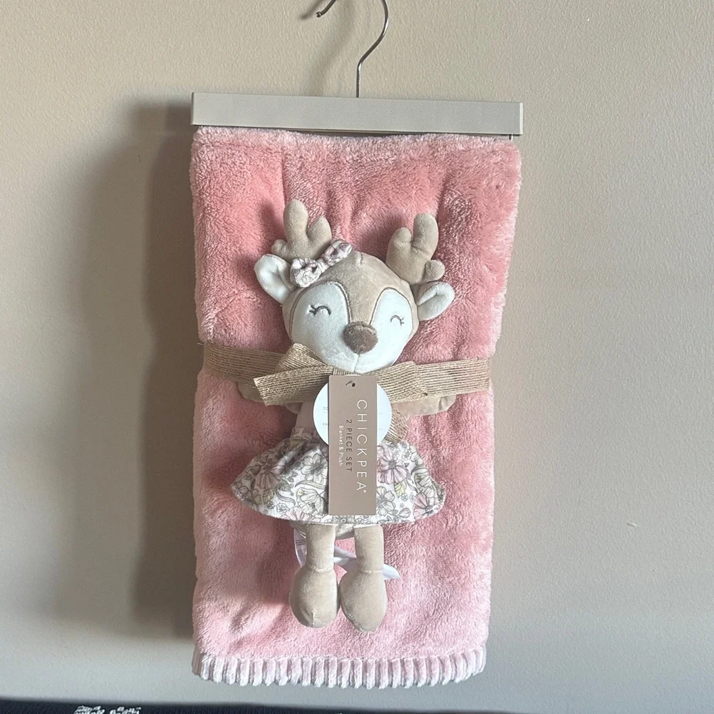 Chick Pea Pink Holiday Christmas Reindeer Plush Baby Blanket Pink New!